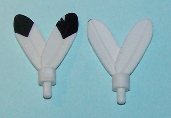 Minifigure, Plume Feathers with Small Pin with Black Tips Pattern on Single Side
